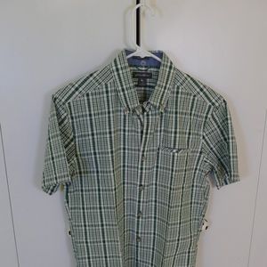 Men’s Eddie Bauer short sleeve shirt